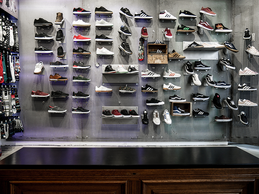Sneaker-Wand