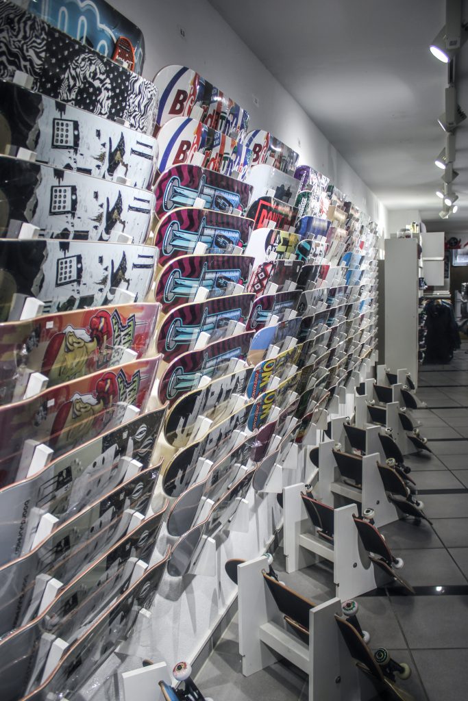 Wand mit Skatebards