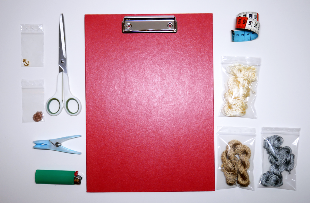 Utensilien für die Makramee Armband Anleitung