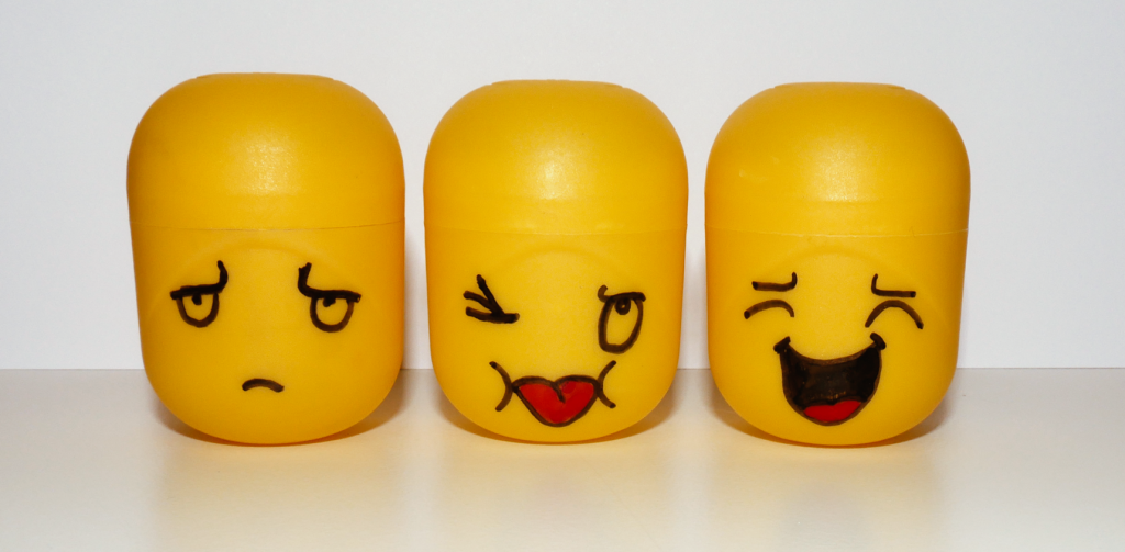 Ü-Eier mit gesichtern