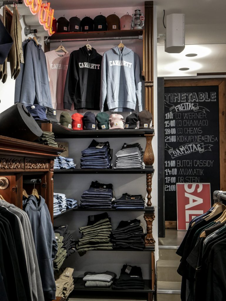 Hosen und Pullis von Carhartt