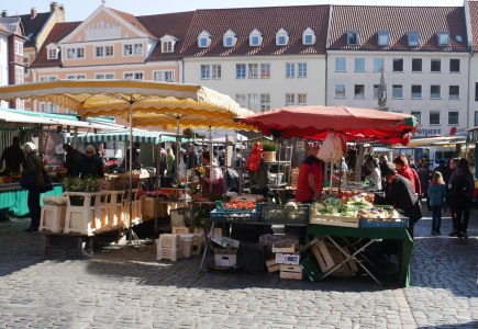 Stände auf dem Altstadtmarkt