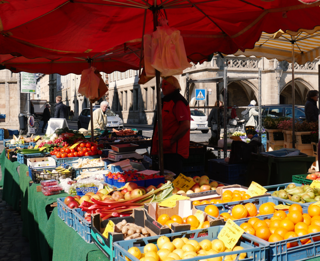 Obststand auf dem Wochenmarkt