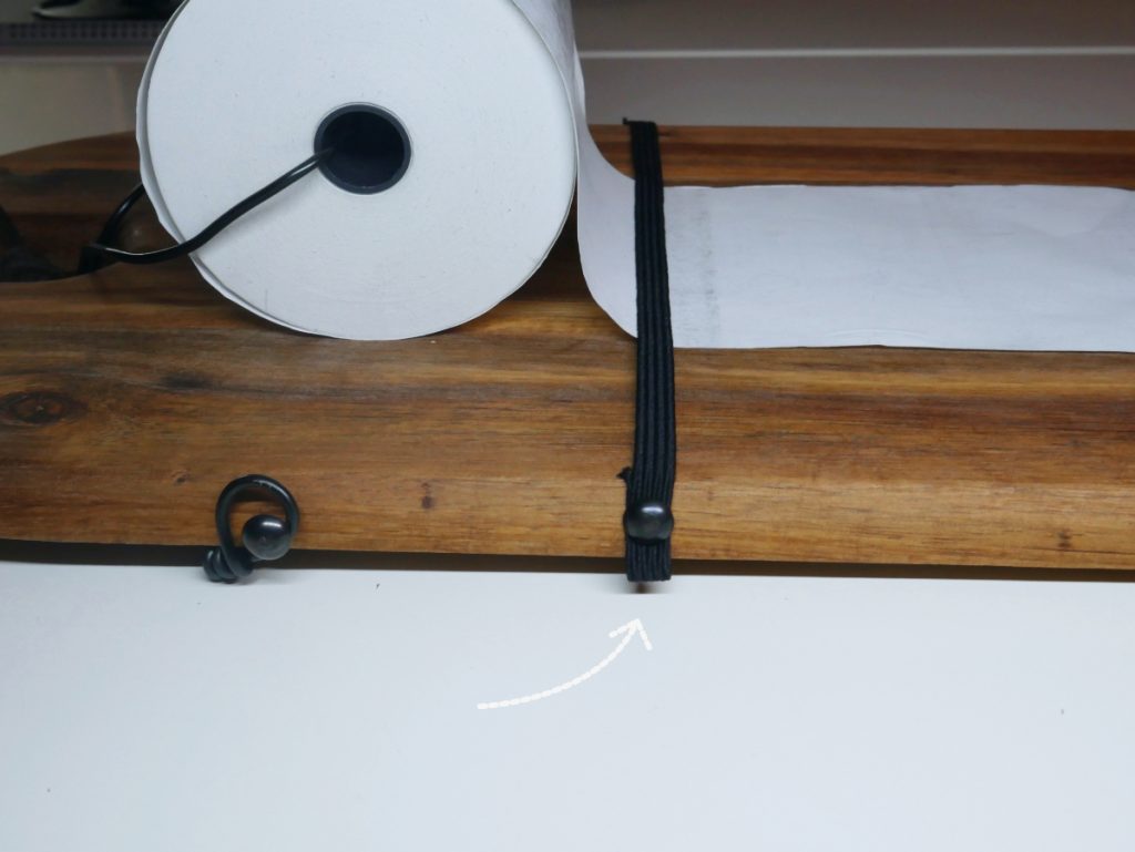 Gummiband wurde befestigt