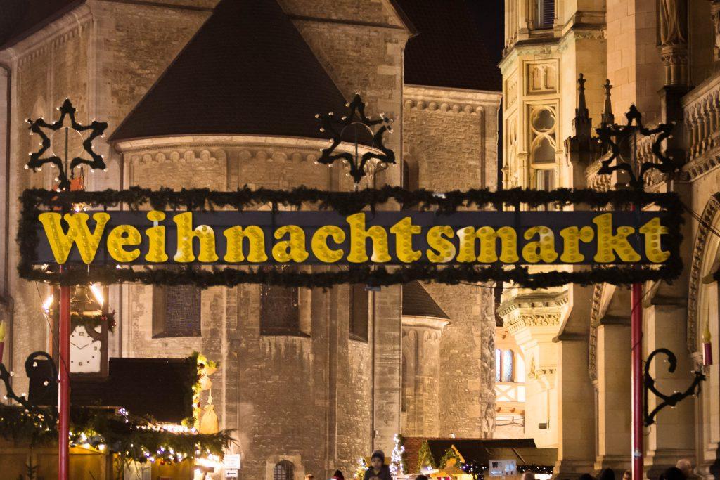 Eingang aufden Weihnachtsmarkt