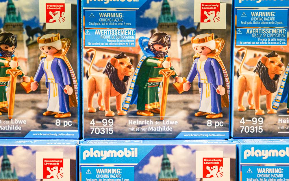 Playmobil Heinrich der Löwe mit seiner Mathilde und dem Burglöwen.