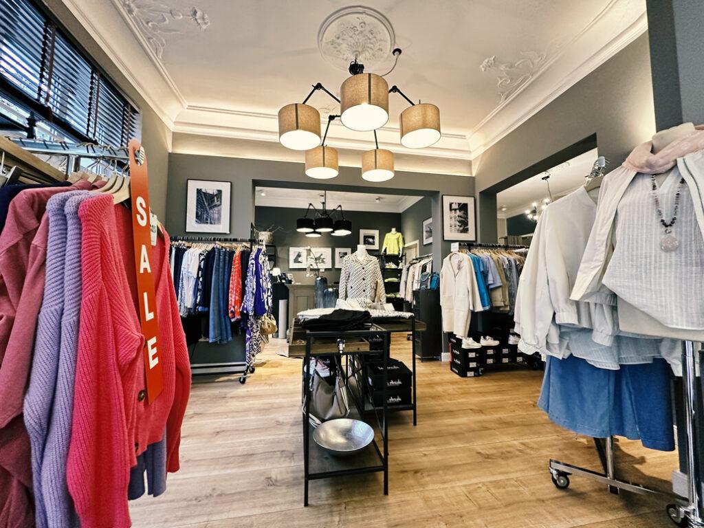 Modeabteilung bei Akzente